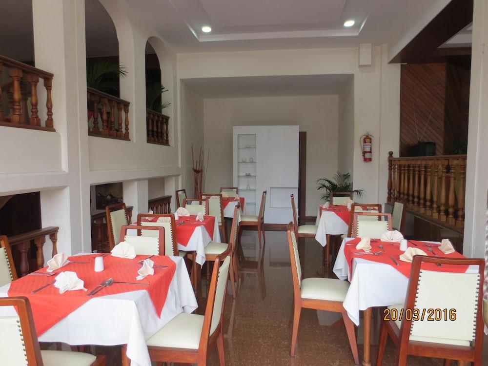 Hotel Cumanda Alfaro Extérieur photo