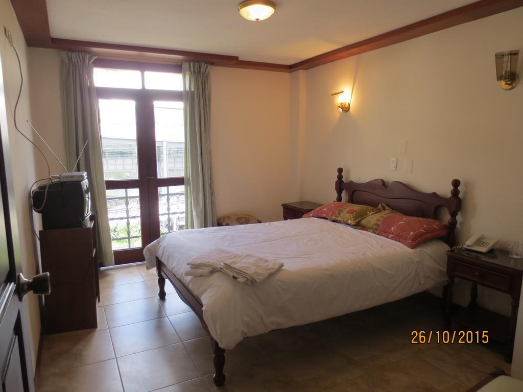 Hotel Cumanda Alfaro Chambre photo