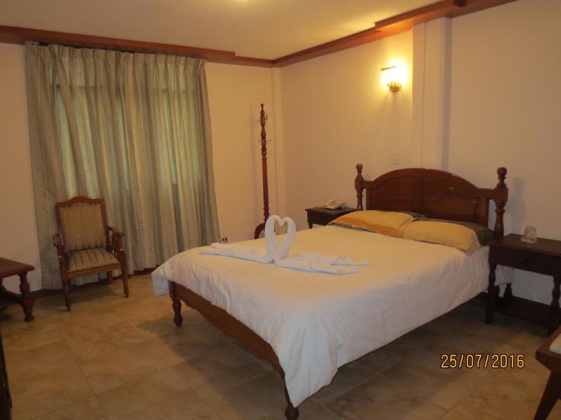 Hotel Cumanda Alfaro Extérieur photo