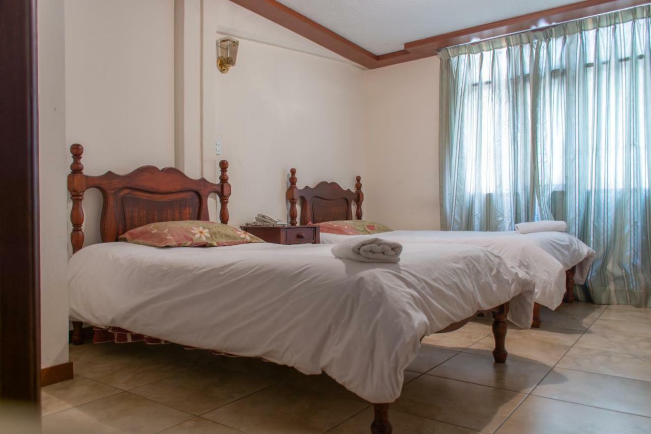Hotel Cumanda Alfaro Extérieur photo