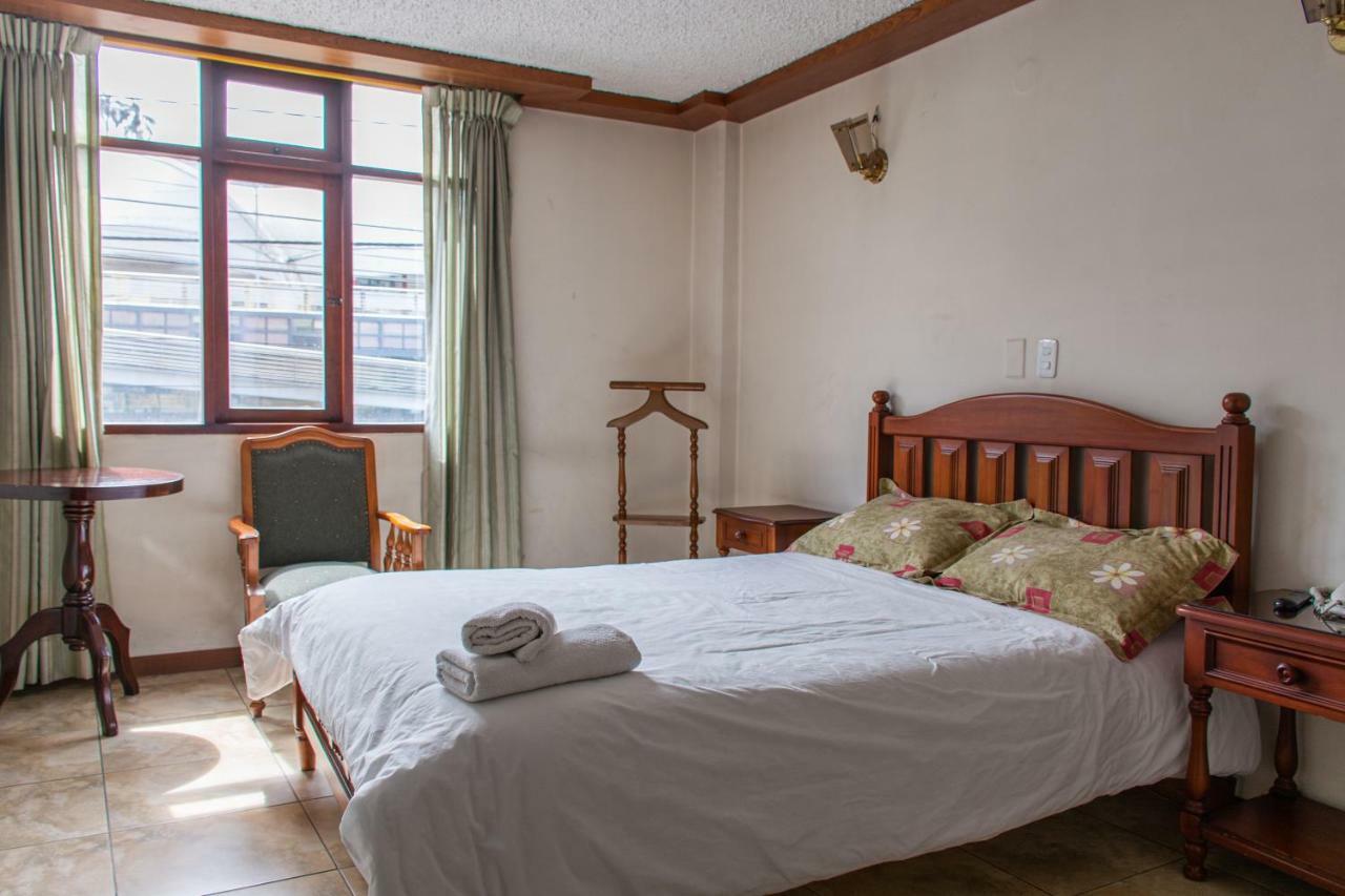Hotel Cumanda Alfaro Extérieur photo