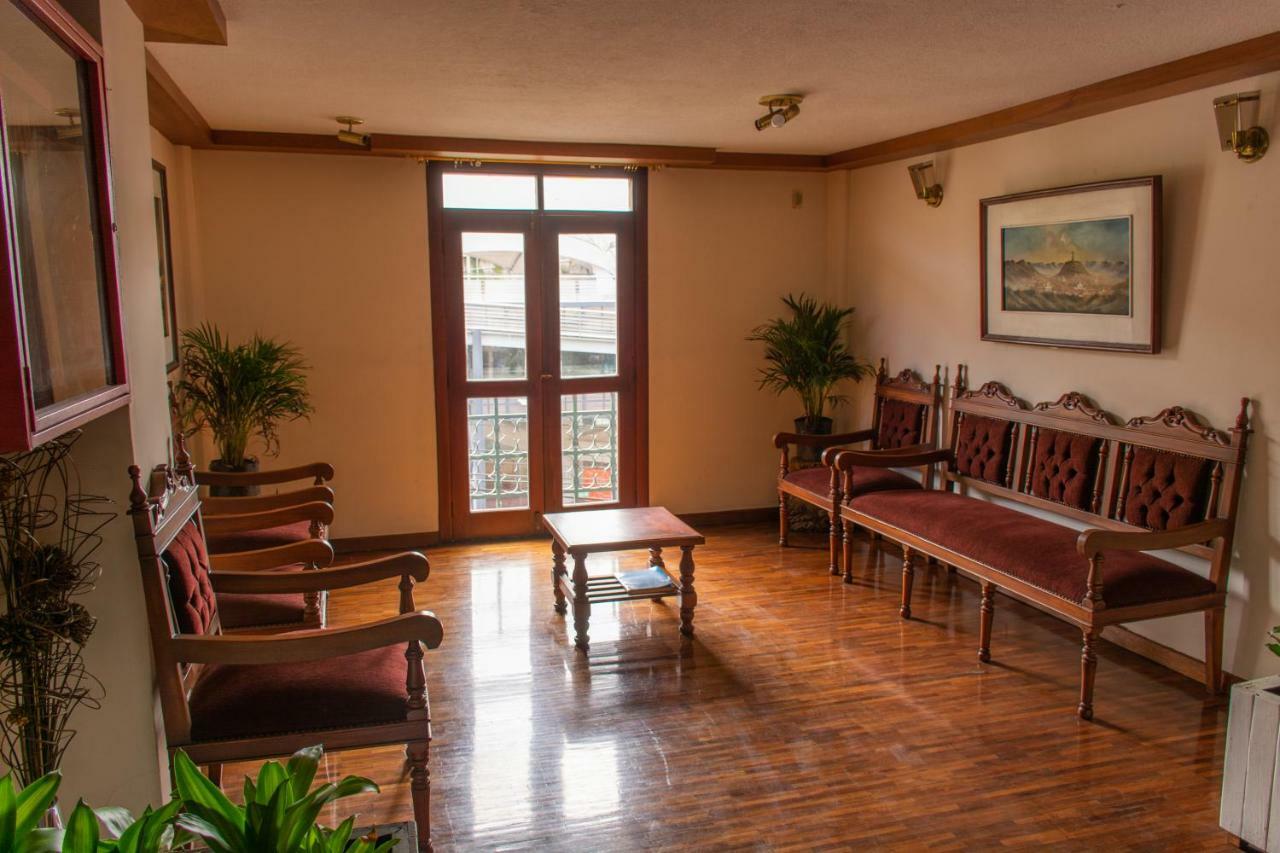 Hotel Cumanda Alfaro Extérieur photo