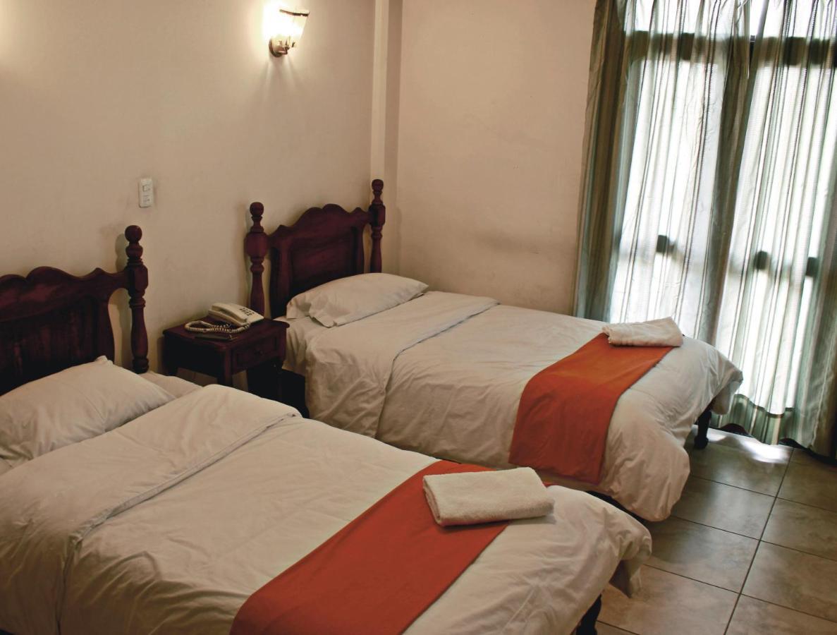 Hotel Cumanda Alfaro Extérieur photo